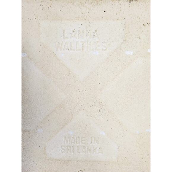 2 Hand-painted Plumeria Ceramic Tiles 5.25" VTG 80s Sri Lanka Walltiles Flowers - Picture 8 of 9